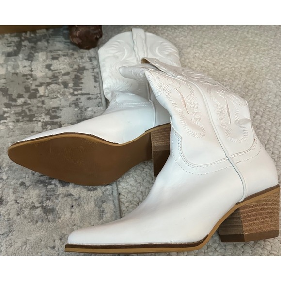 Pierre Dumas White Embroidered Cowboy Boots Women Size 6.5 Stacked Heel - Picture 4 of 7